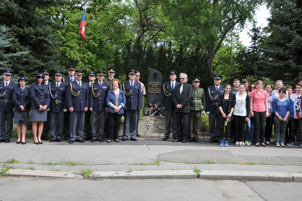 20150525_vzpominkova_akce_Praha_Strasnice_pomnicek_Borik_008